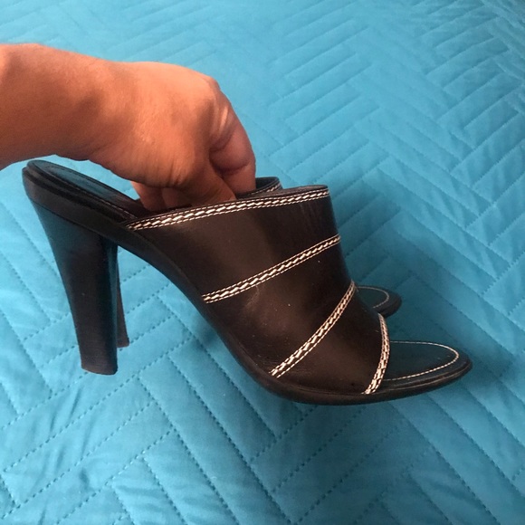 TOD’S Open Toe Mules - Picture 2 of 8